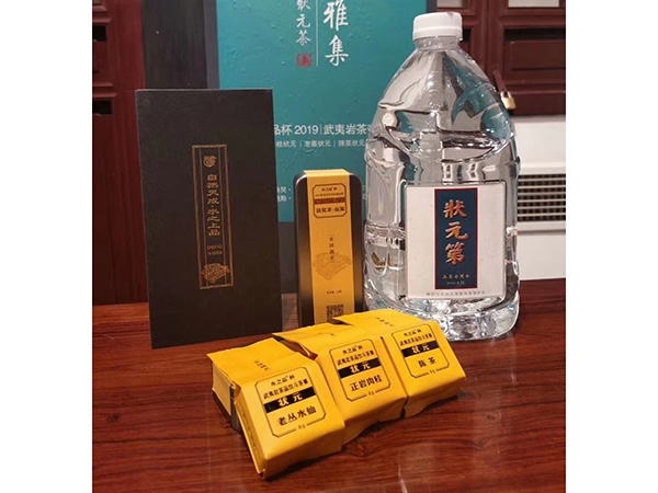 山东矿泉水瓶生产厂家